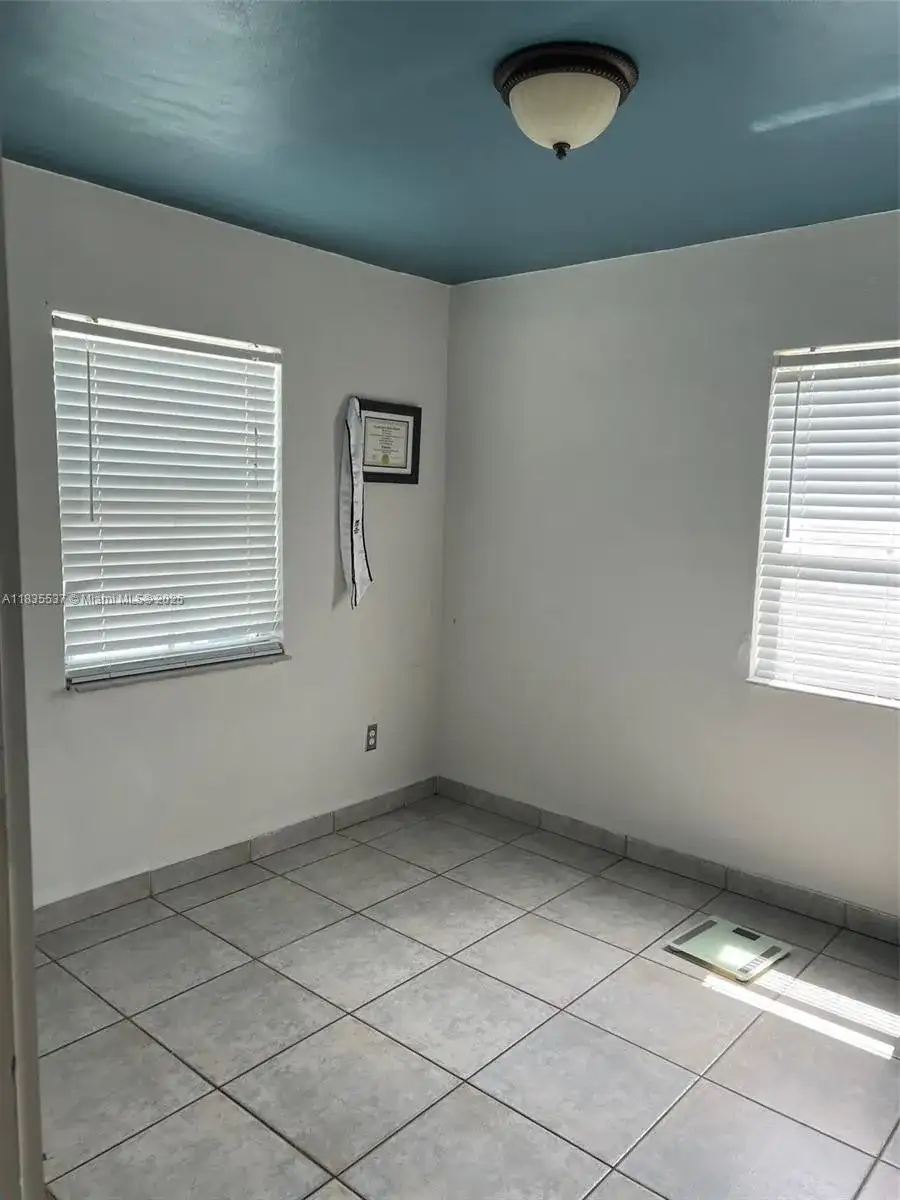 7595 SW 28th St Rd, Miami FL 33155 photo 3