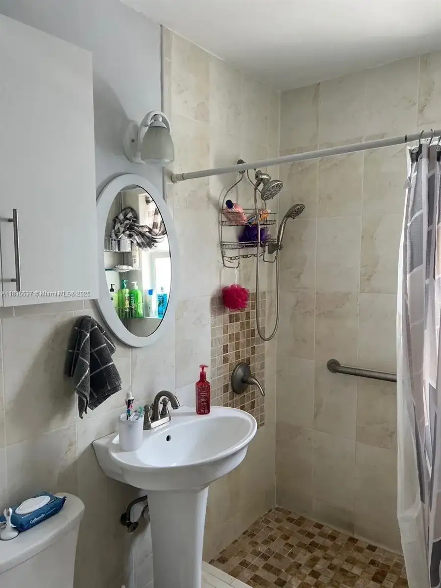 7595 SW 28th St Rd, Miami FL 33155 photo 4