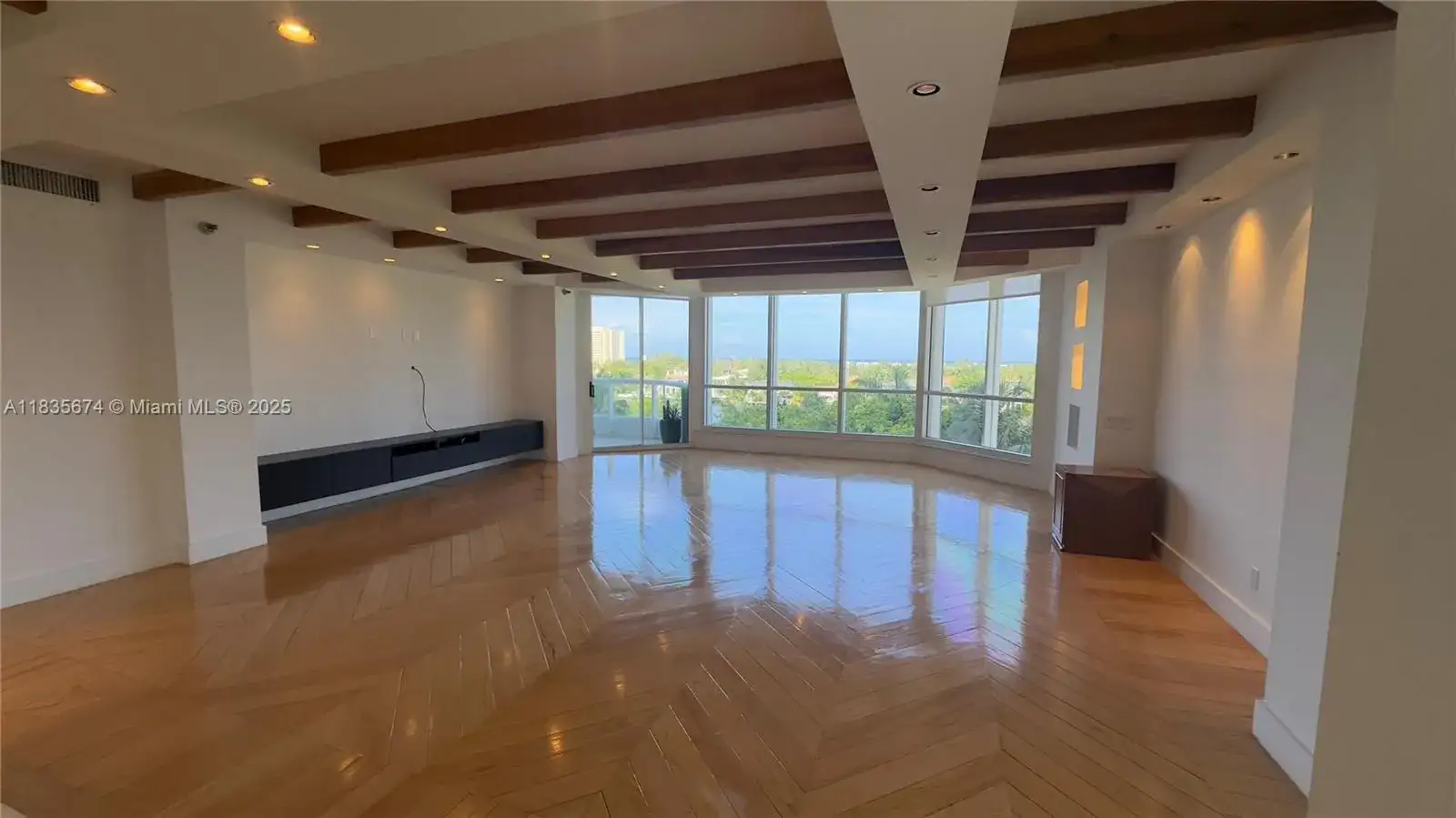 21150 Point Pl # 701, Aventura FL 33180 photo 4