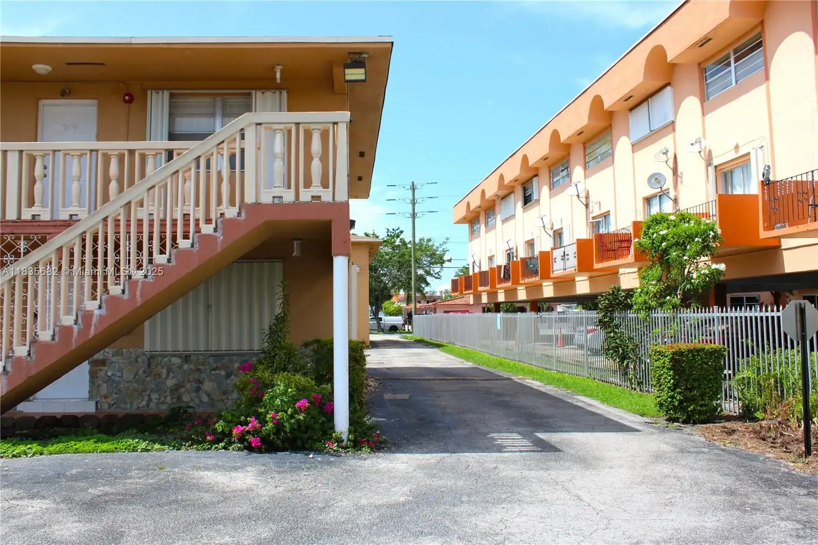 1154 W 35th St # 221, Hialeah FL 33012 photo 3