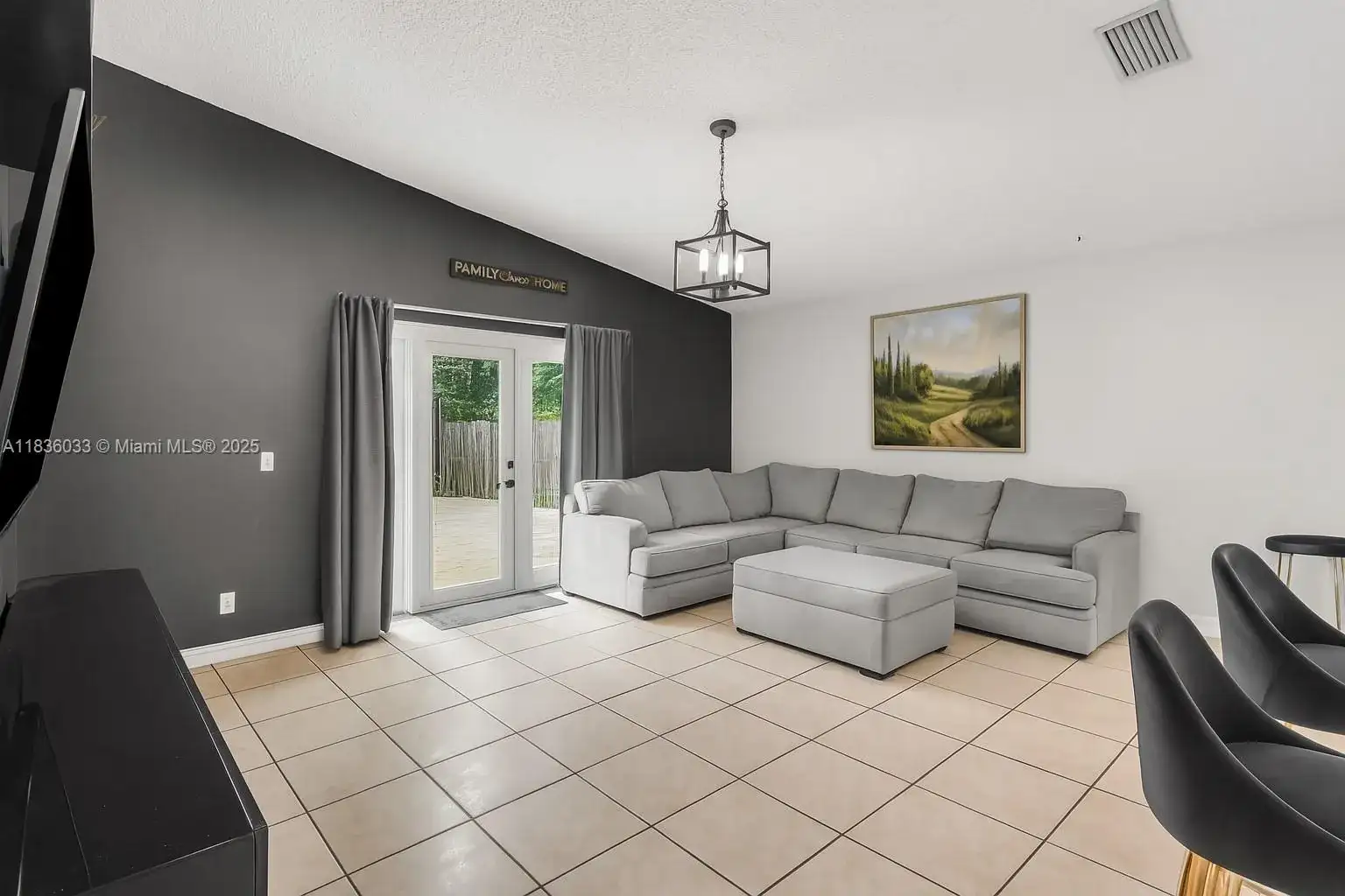 2472 SW 106th Ave, Miramar FL 33025 photo 4