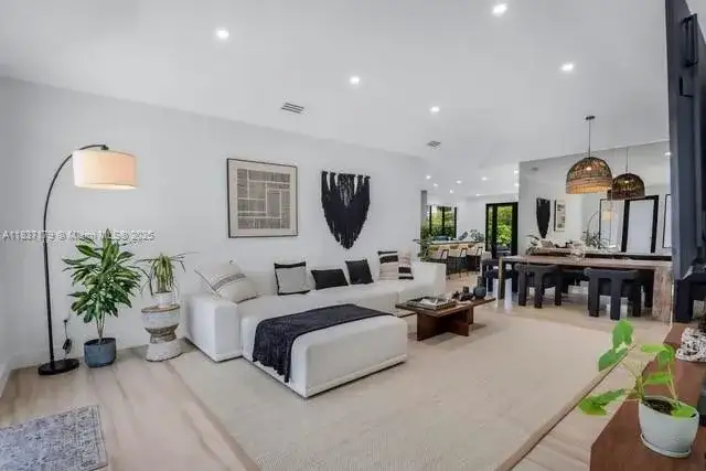 1543 Bird Rd, Coral Gables FL 33146 photo 4