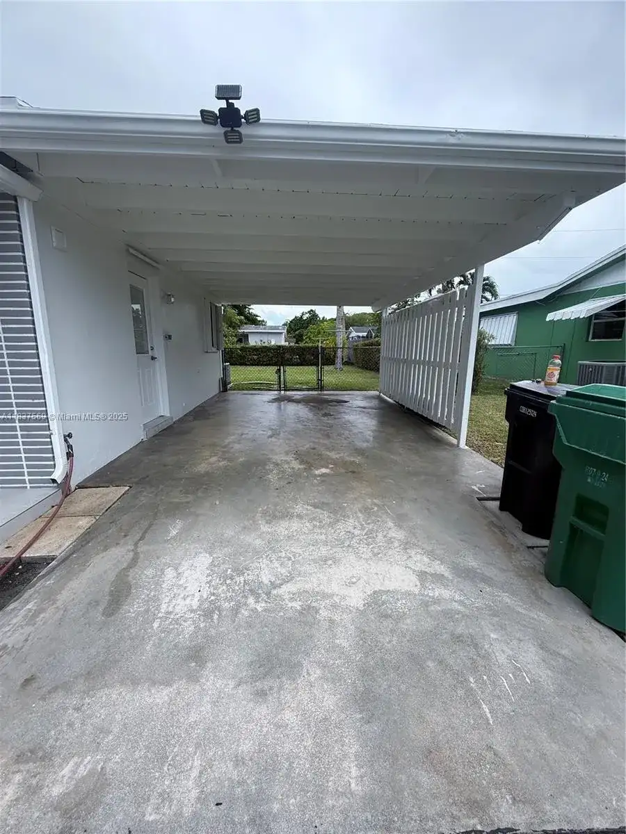 10380 SW 200th St, Cutler Bay FL 33157 photo 5