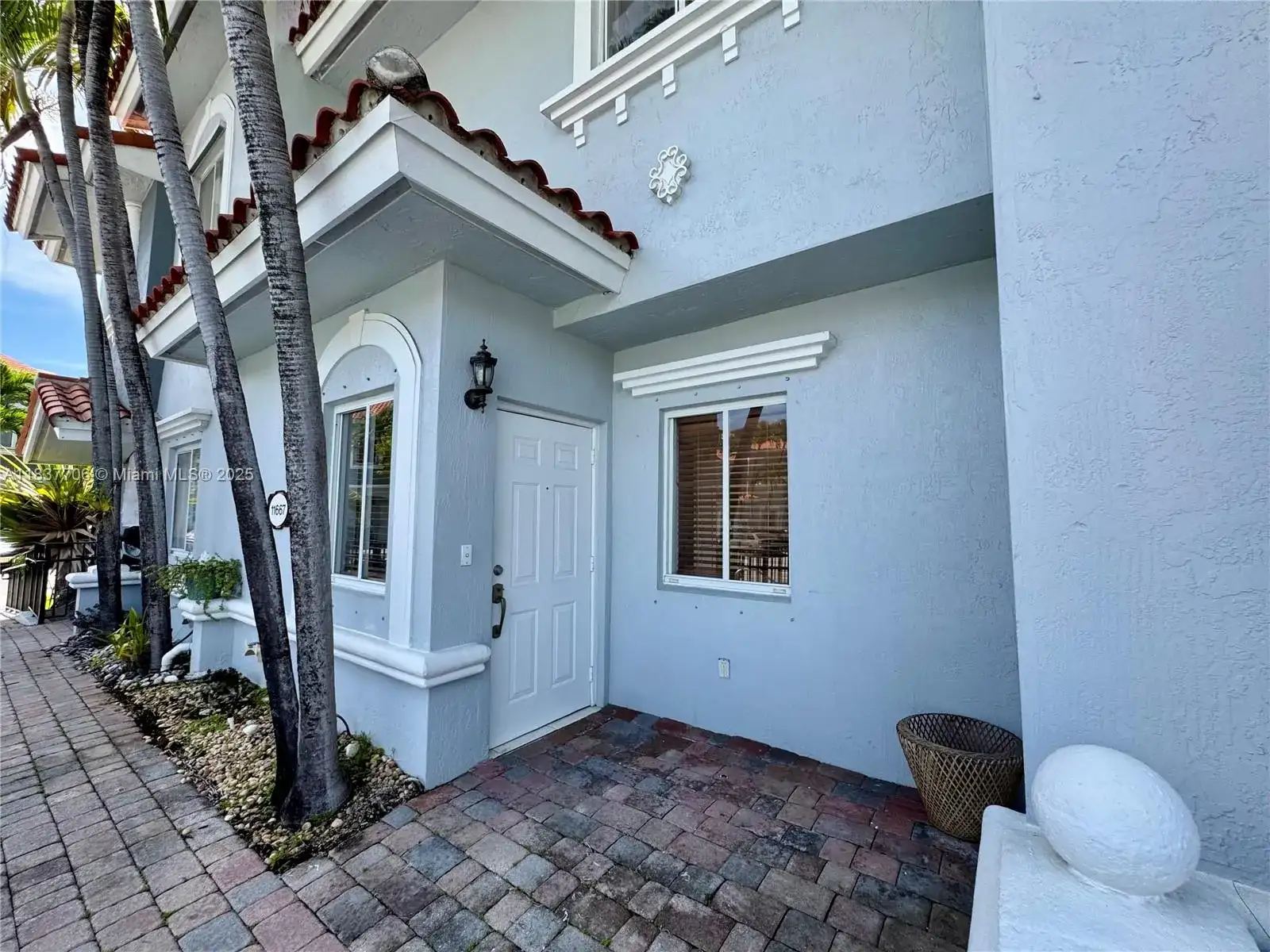 11667 NE 18th Dr # 11667, North Miami FL 33181 photo 2