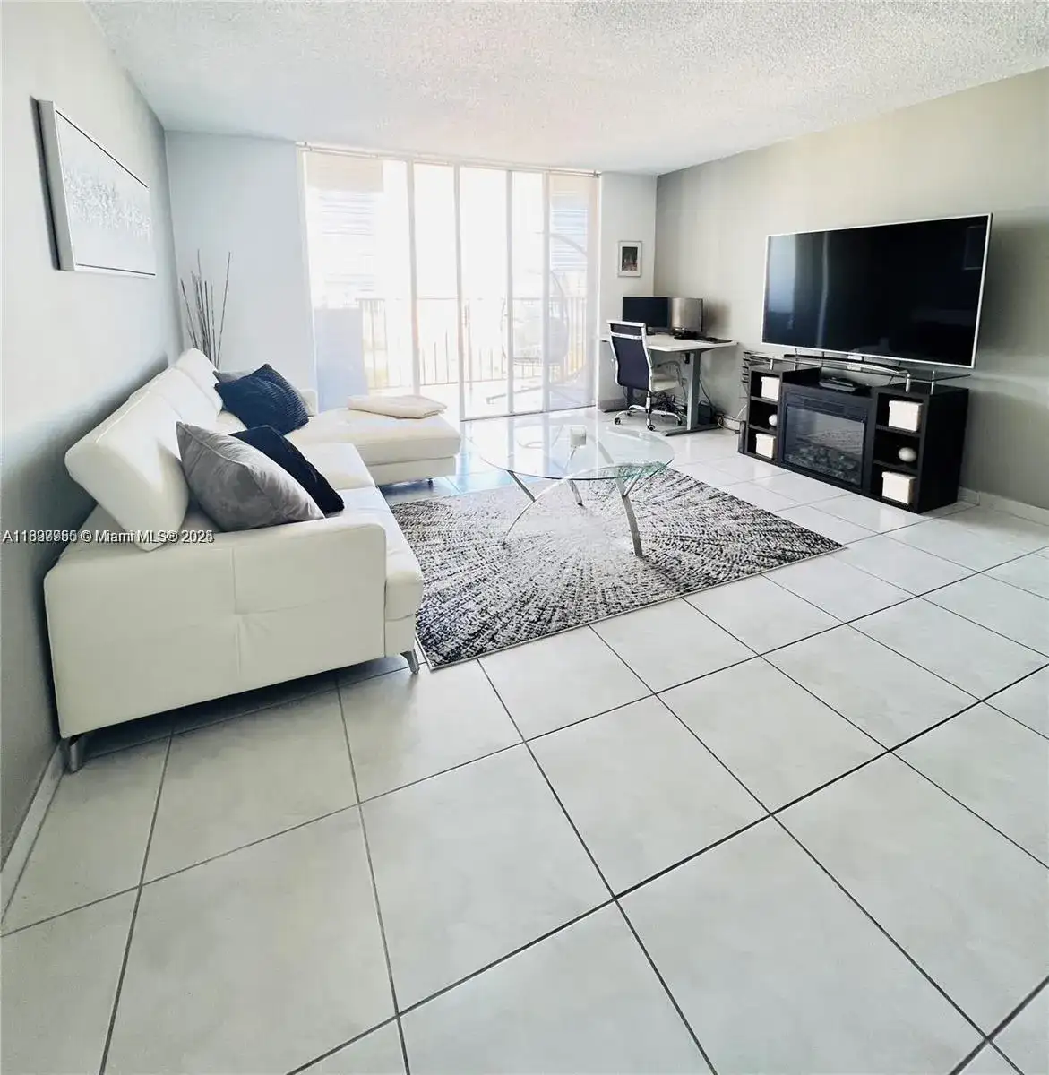 2780 NE 183rd St # 2015, Aventura FL 33160 photo 4