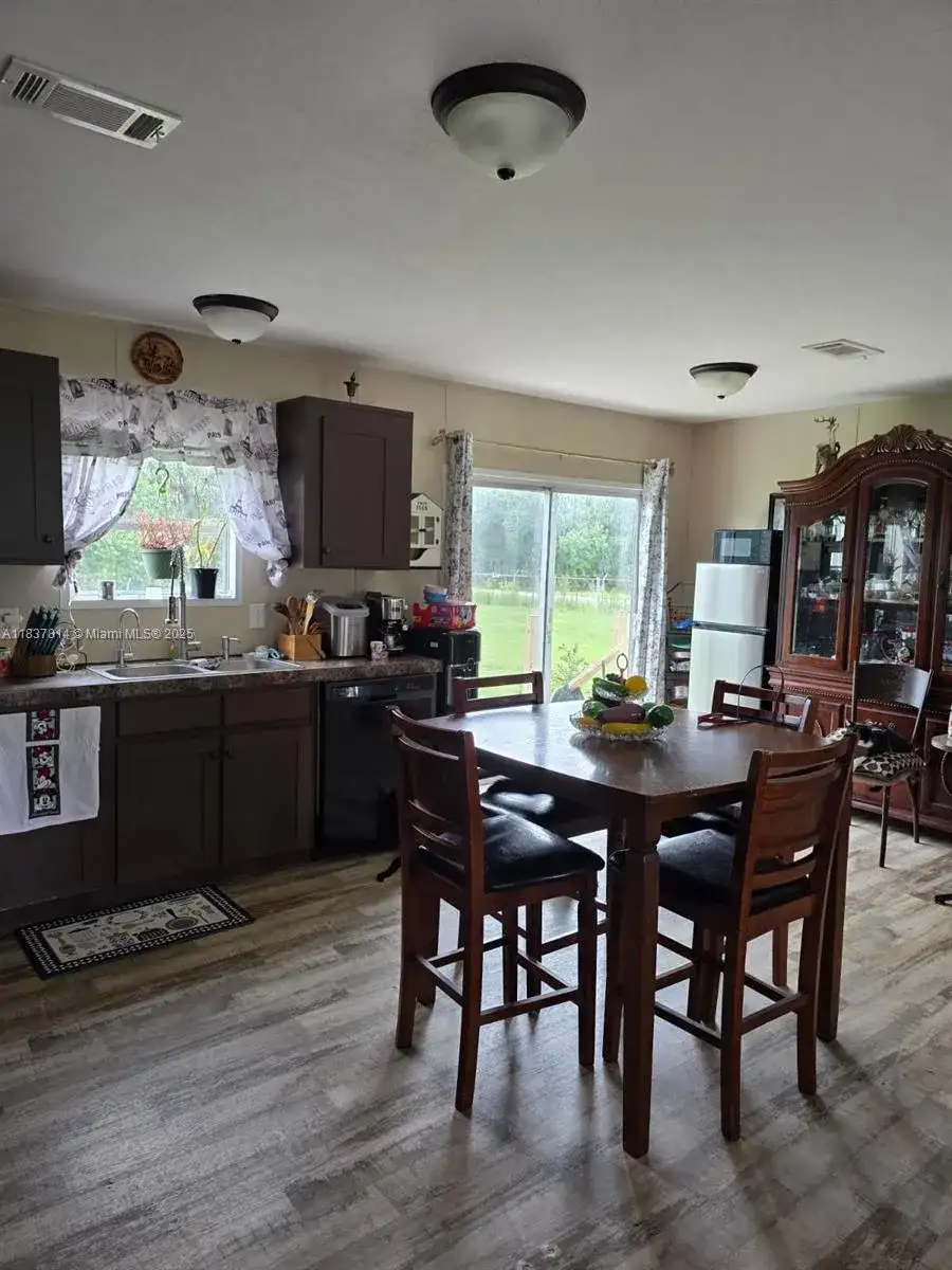 648 Avenida del Sur, Clewiston FL 33440 photo 4