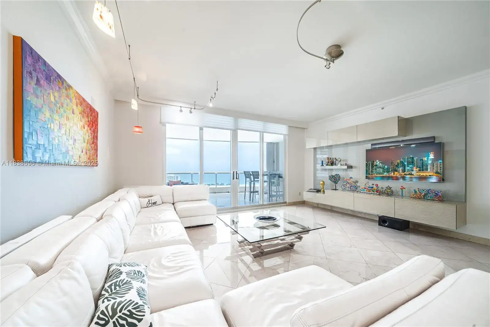 21050 Point Pl # 2601, Aventura FL 33180 photo 3