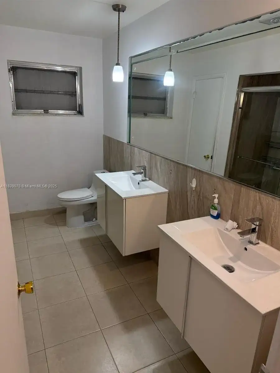 301 186th St, Sunny Isles Beach FL 33160 photo 4
