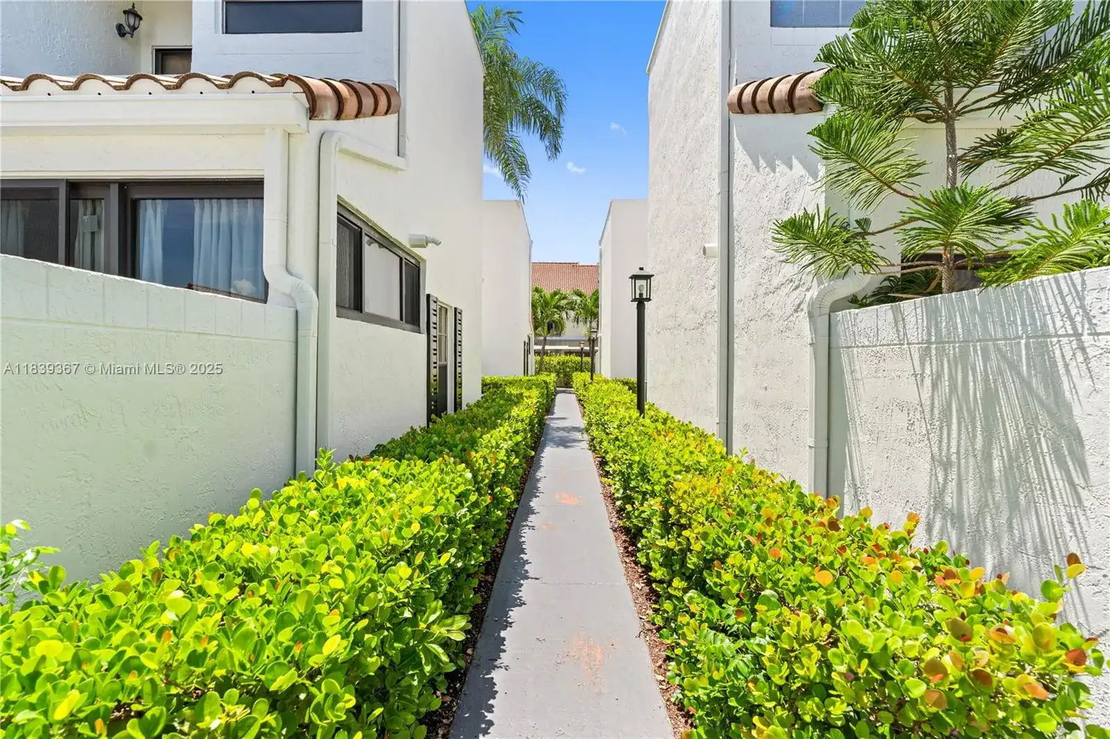 21200 Harbor Way # 11, Aventura FL 33180 photo 5