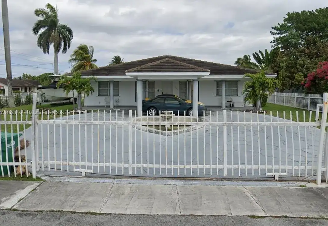 13895 SW 22nd St, Miami FL 33175 photo 2