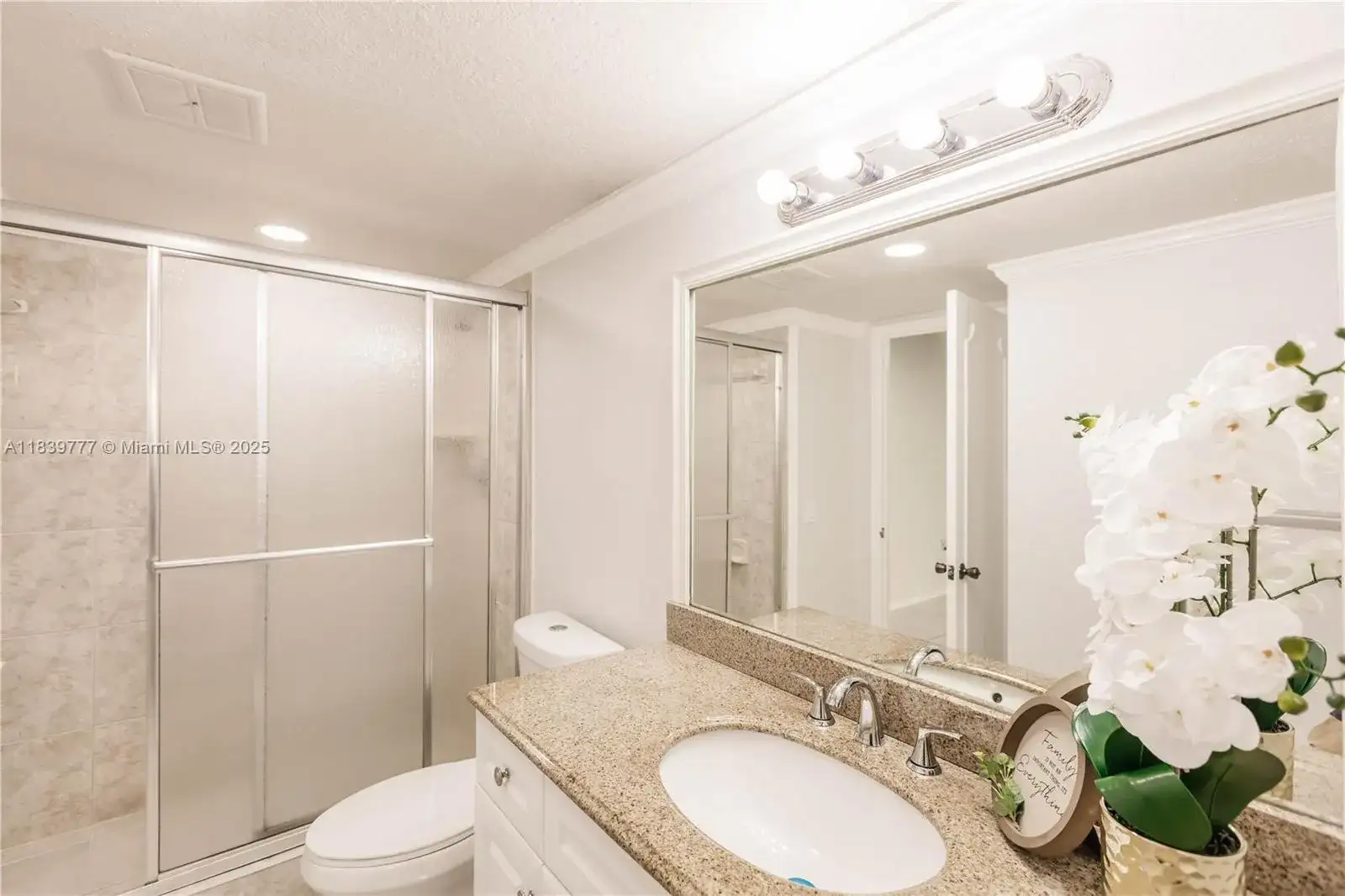 4152 Inverrary Dr # 103, Lauderhill FL 33319 photo 3