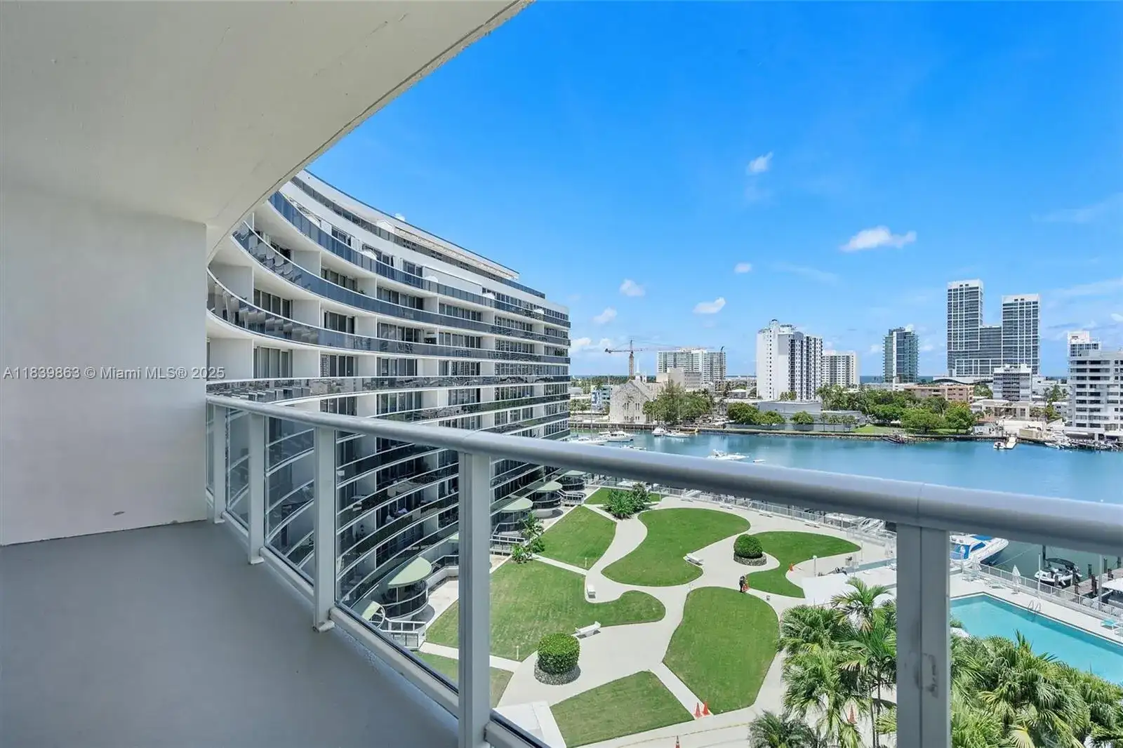 900 Bay Dr, Miami Beach FL 33141 photo 3