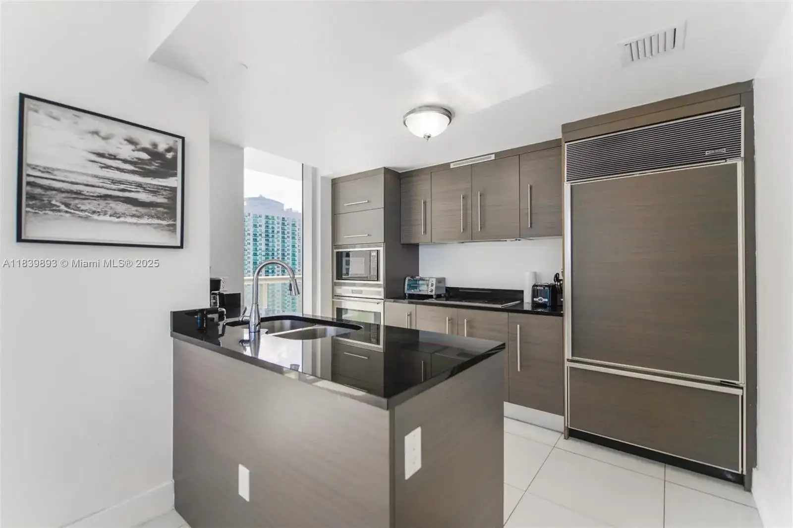 485 Brickell Ave # 2908, Miami FL 33131 photo 2