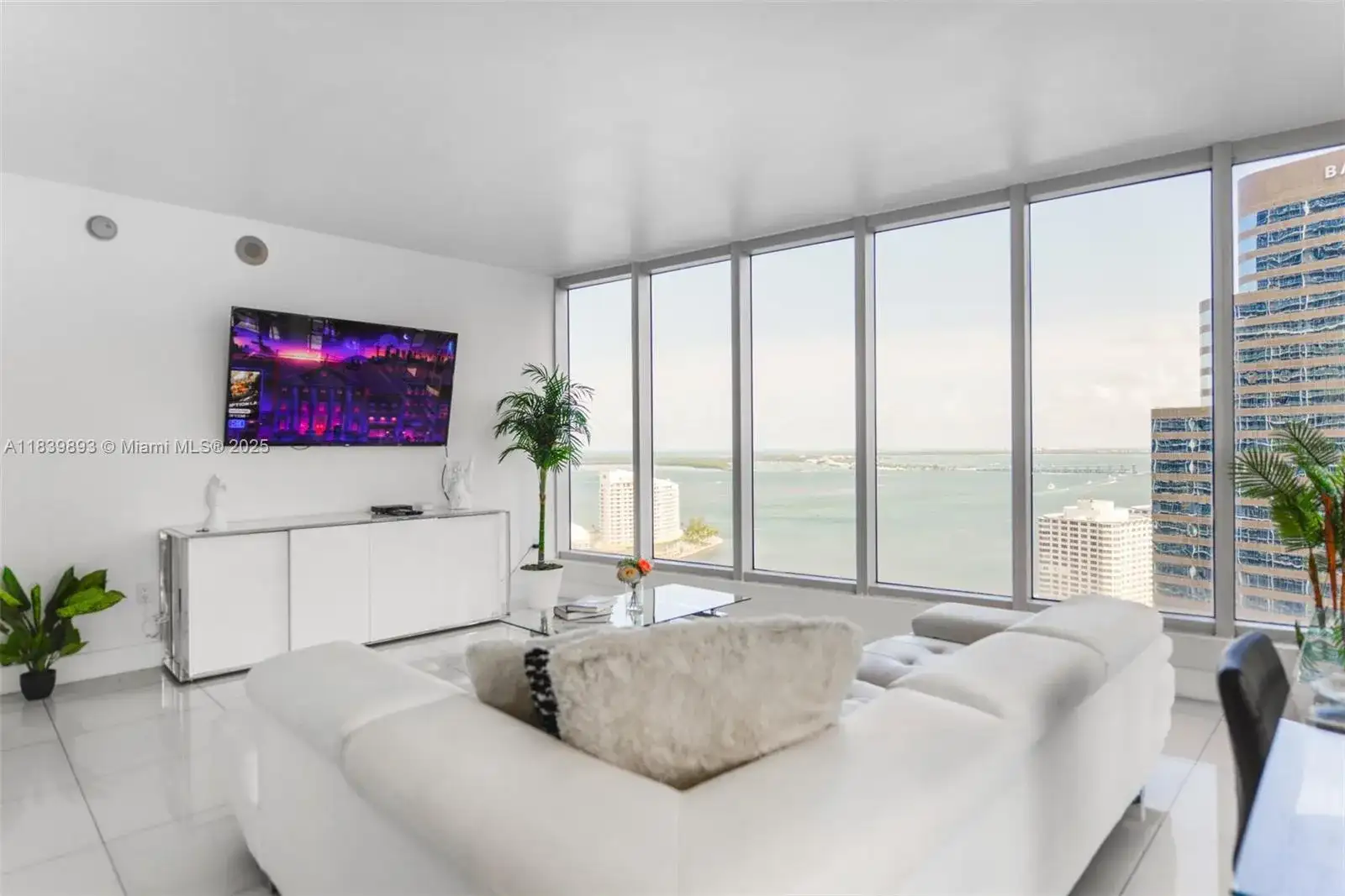 485 Brickell Ave # 2908, Miami FL 33131 photo 4