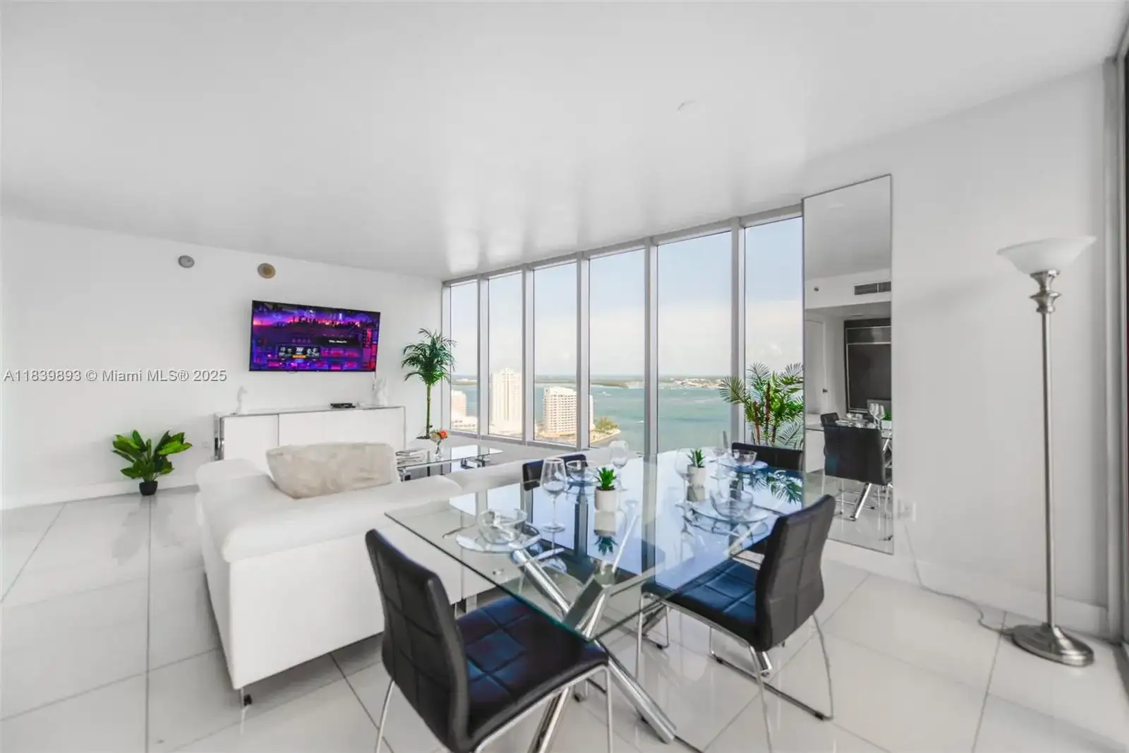485 Brickell Ave # 2908, Miami FL 33131 photo 5