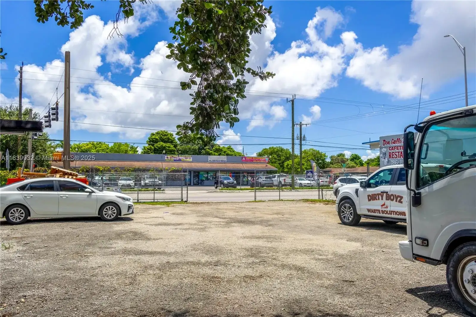 3450 NW 32nd Ave, Miami FL 33142 photo 2