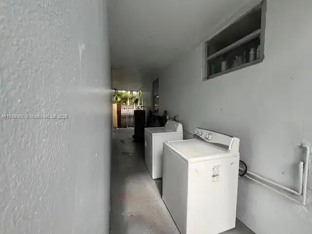 7230 NW 3rd St, Miami FL 33126 photo 2