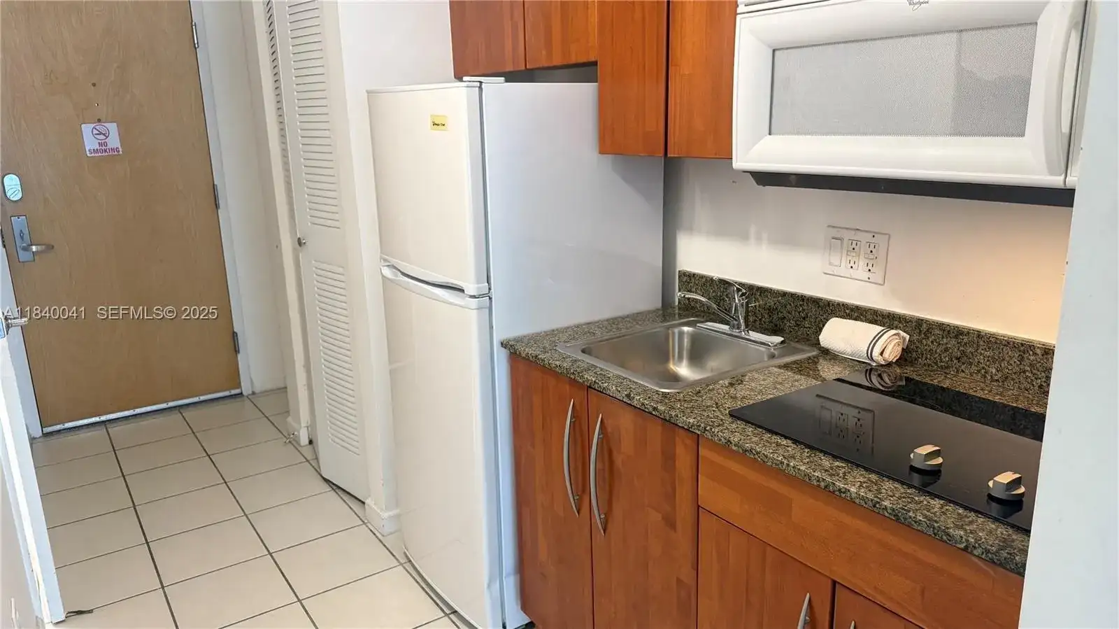 1200 Brickell Bay Dr # 2216, Miami FL 33131 photo 4
