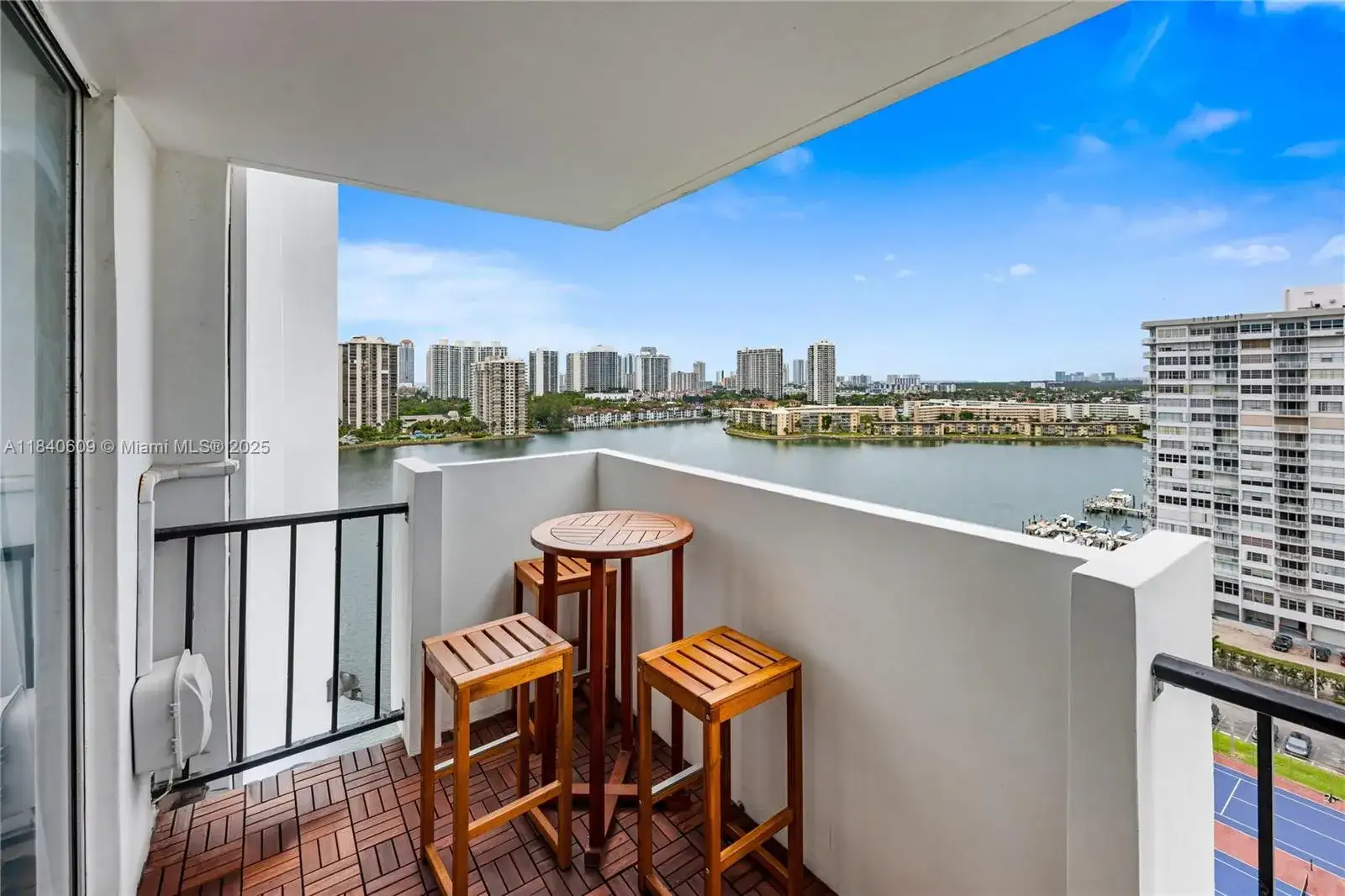 2780 NE 183rd St # 1714, Aventura FL 33160 photo 3