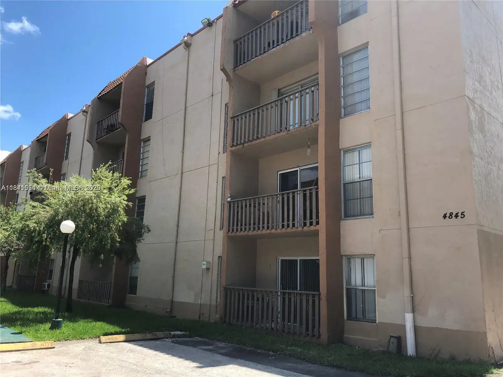 4845 NW 7th St # 5, Miami FL 33126 photo 2