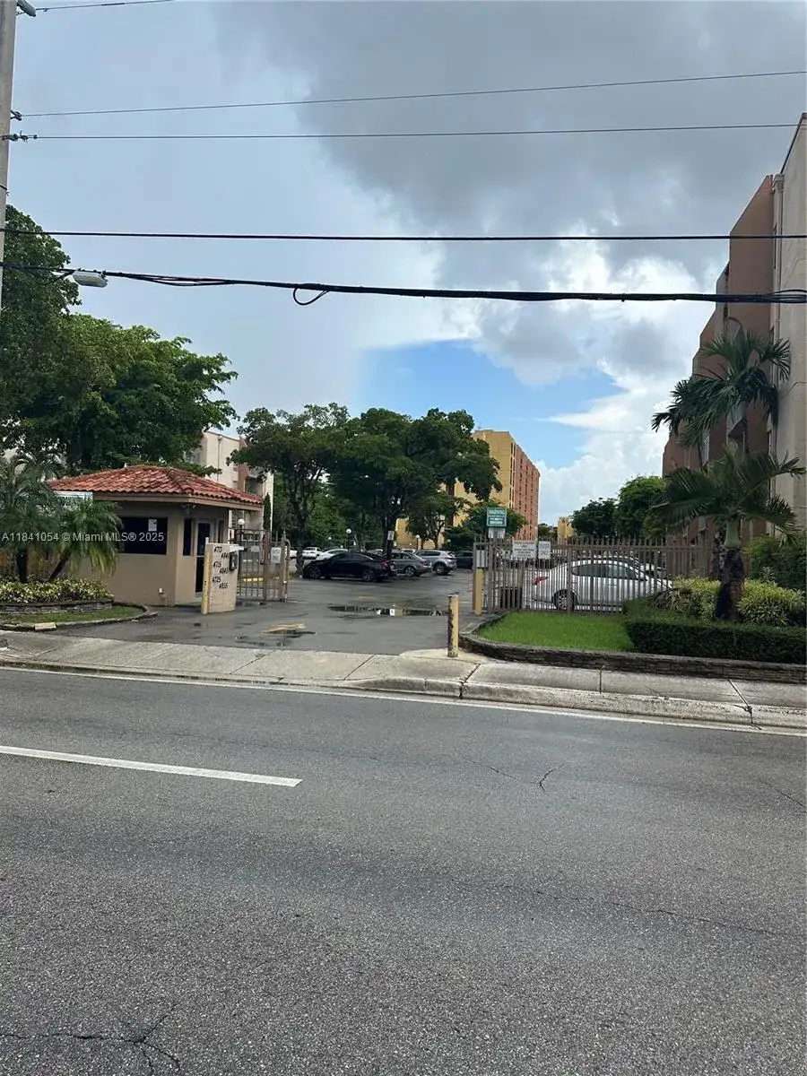 4845 NW 7th St # 5, Miami FL 33126 photo 3