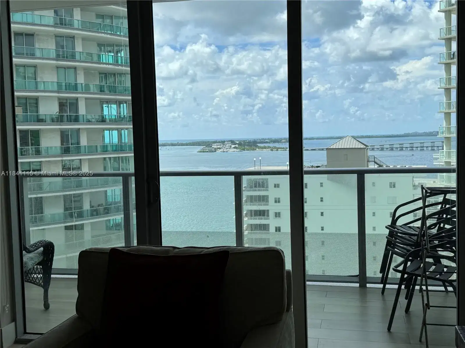 1300 Brickell Bay Dr # 1808, Miami FL 33131 photo 4