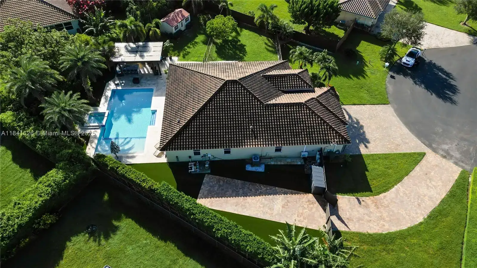 2133 NW 14th Pl, Homestead FL 33030 photo 5