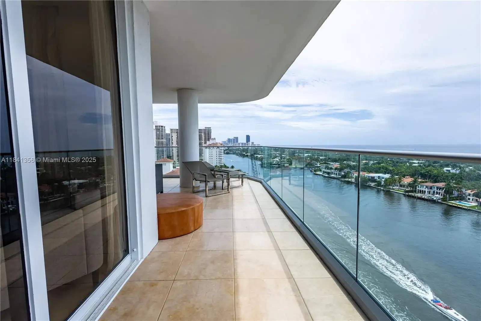 19707 Turnberry Way # 18J, Aventura FL 33180 photo 3