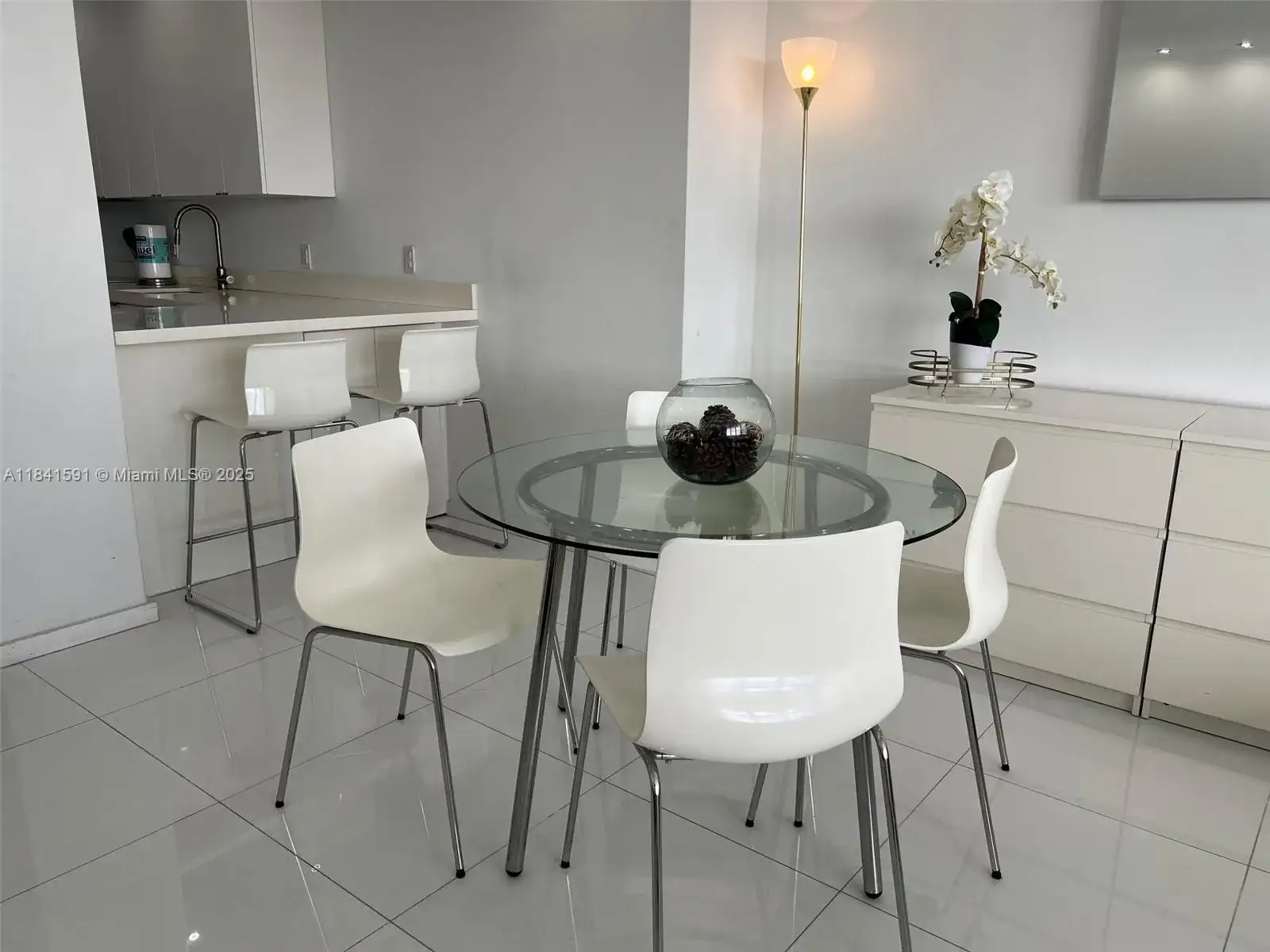 100 Lincoln Rd # 1601, Miami Beach FL 33139 photo 3
