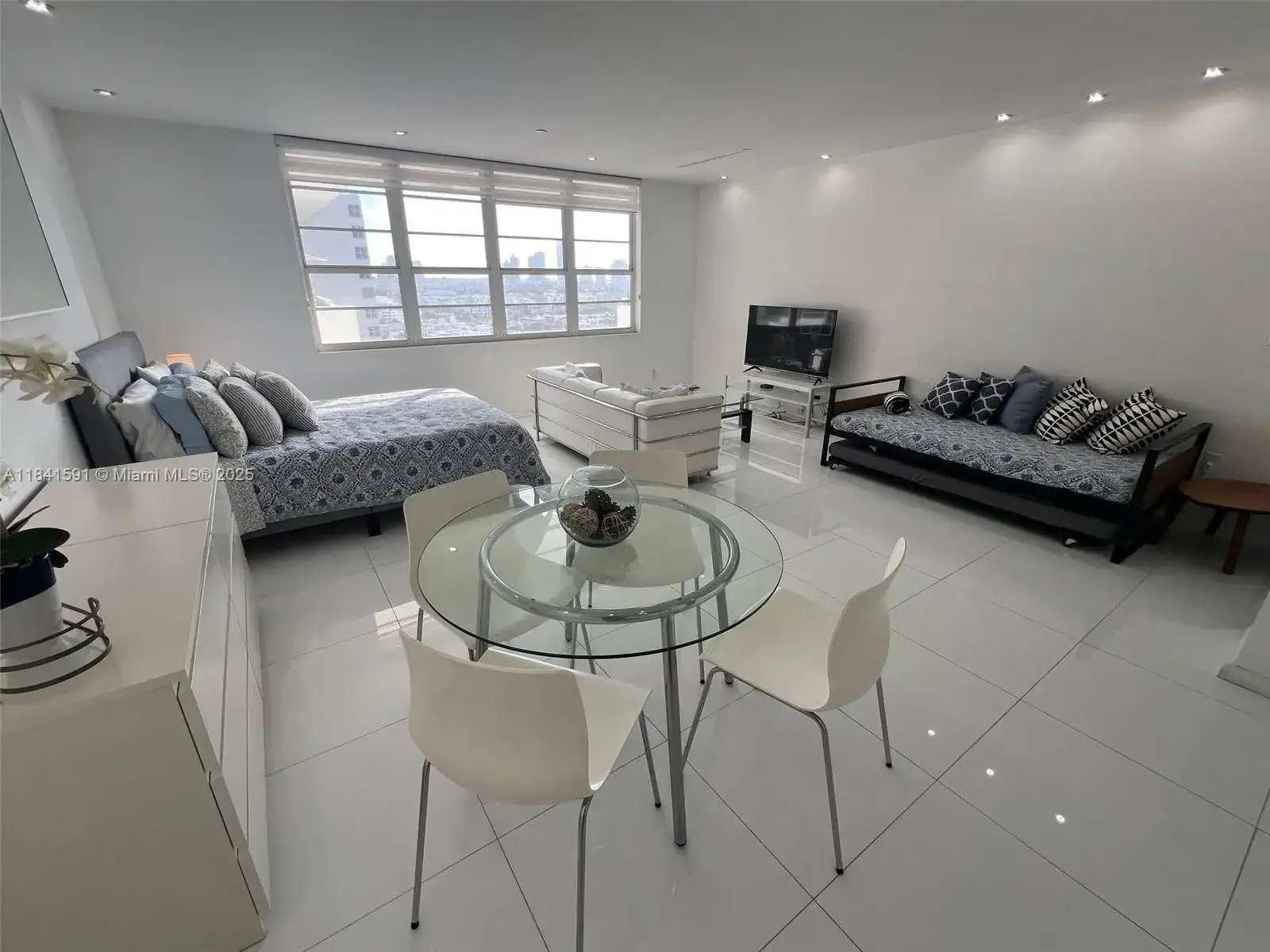 100 Lincoln Rd # 1601, Miami Beach FL 33139 photo 4