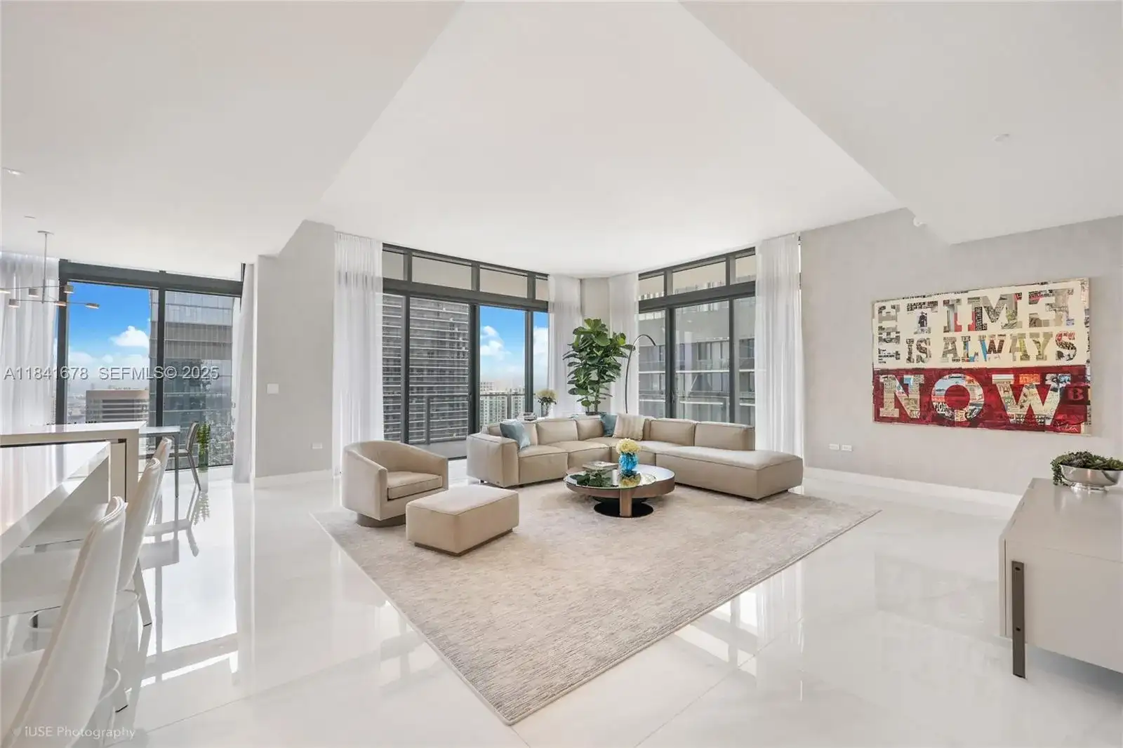88 SW 7 Street # 4101, Miami FL 33130 photo 2