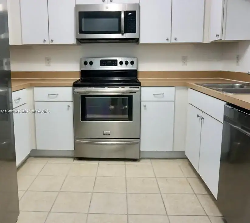 1250 S Miami Ave # 2006, Miami FL 33130 photo 4