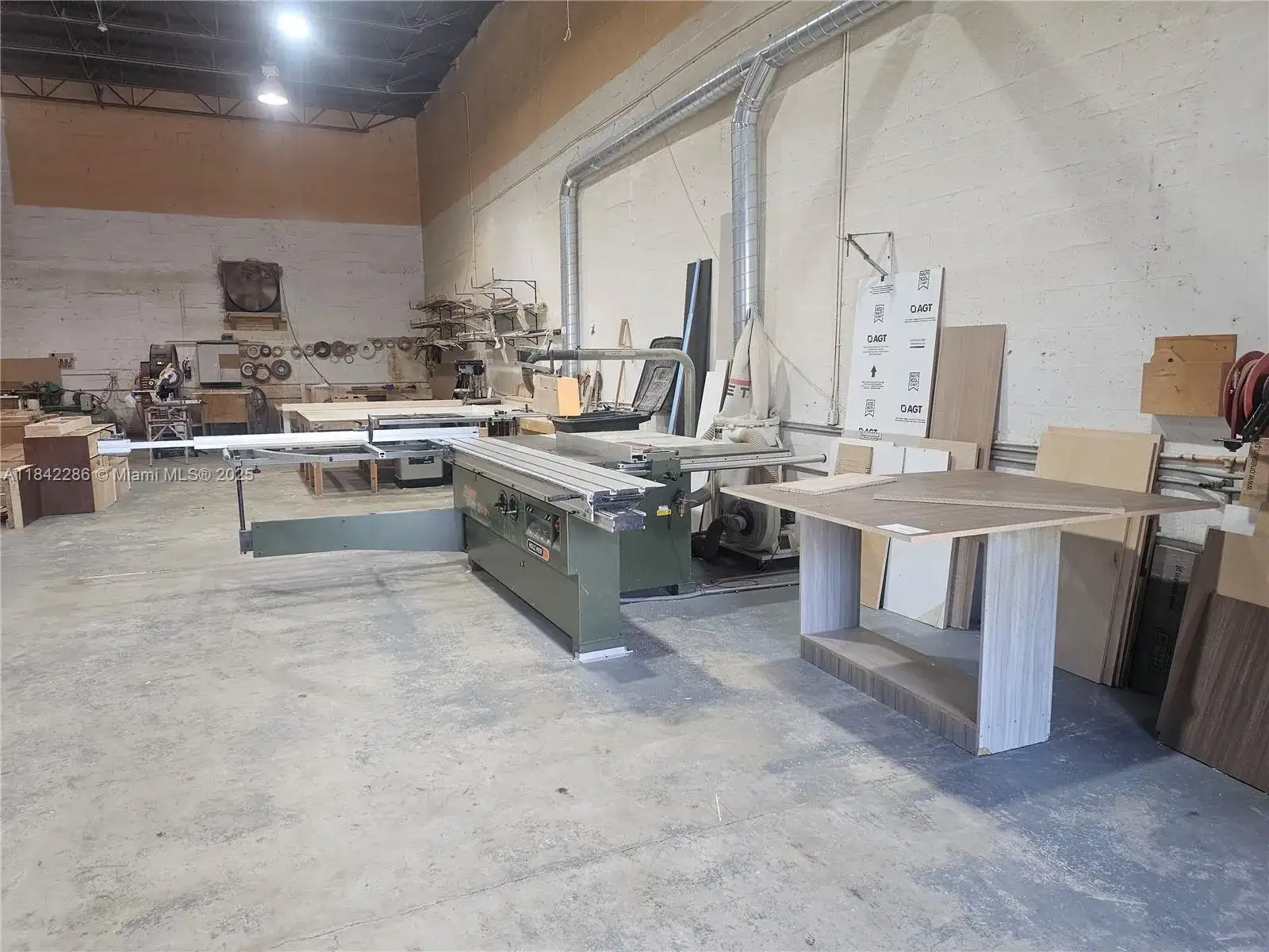 KITCHEN CABINET MANUFACTURER, Miami FL 33166 photo 2