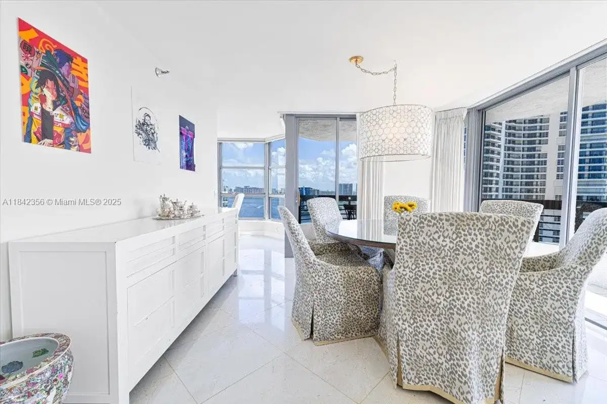 3500 Mystic Pointe Dr # 2101, Aventura FL 33180 photo 3