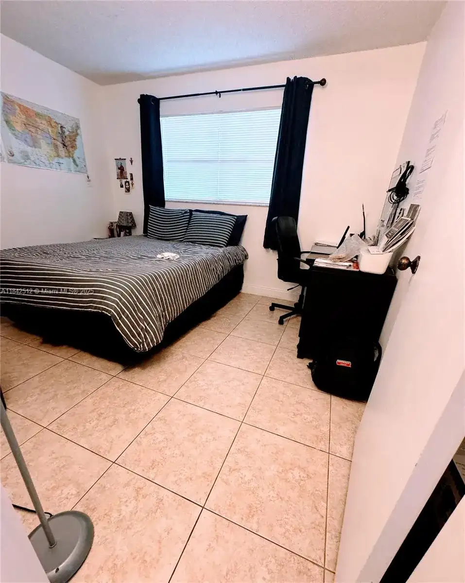8500 Sunrise Lakes Blvd # 104, Sunrise FL 33322 photo 4