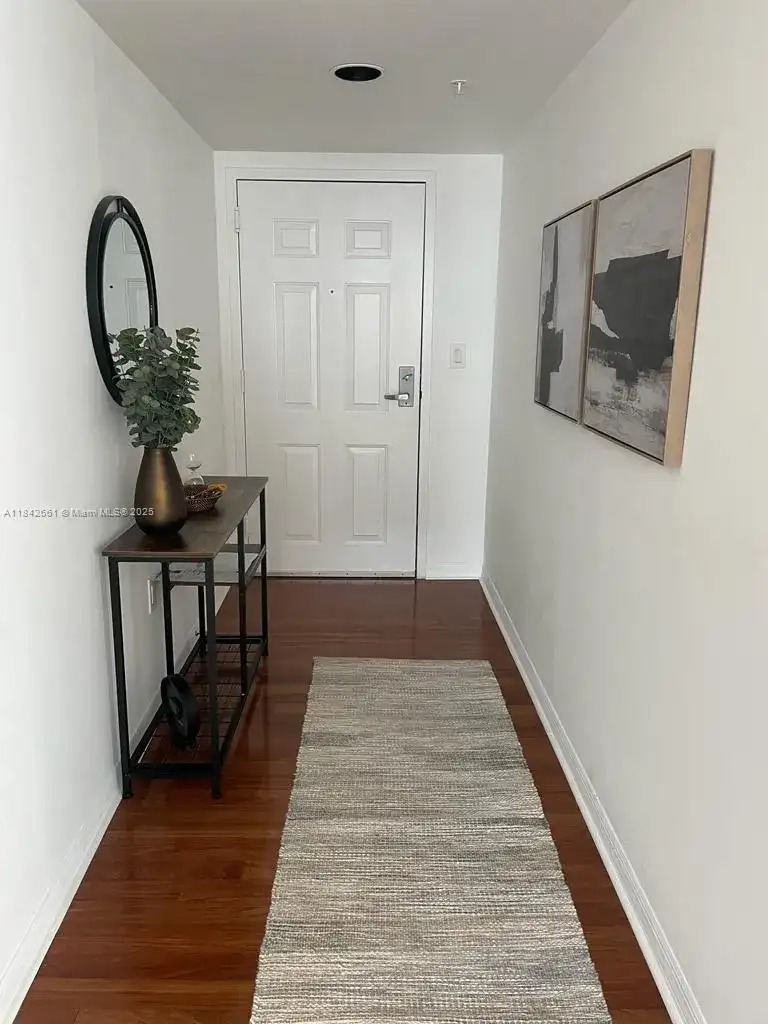 1155 Brickell Bay Dr # 2802, Miami FL 33131 photo 2