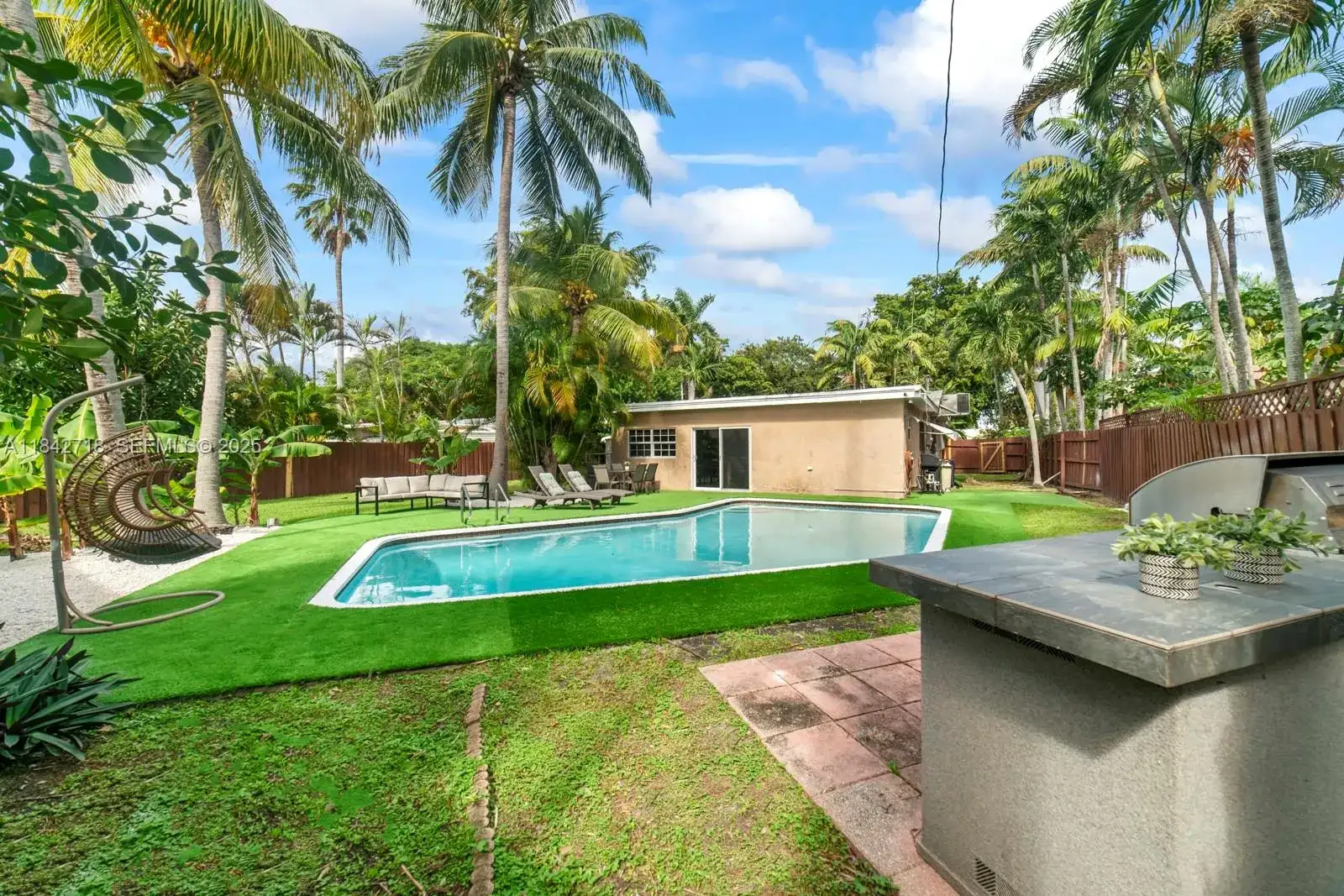 2708 Cleveland St, Hollywood FL 33020 photo 3