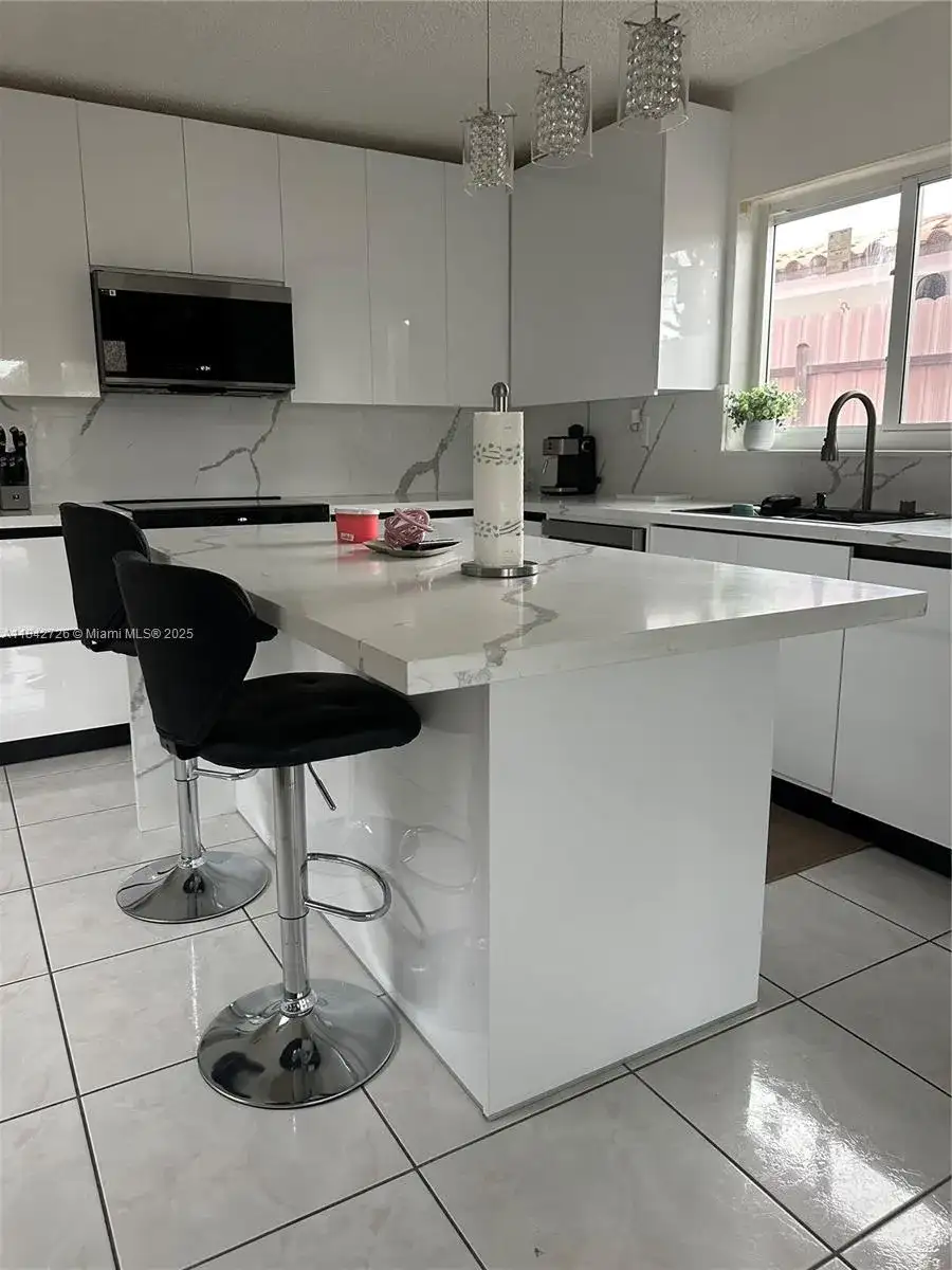 380 W 45th St, Hialeah FL 33012 photo 4