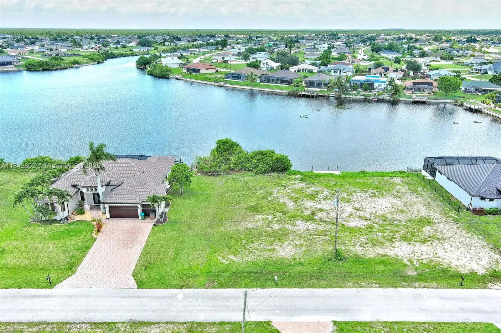 401 NW 24th Ter, Cape Coral FL 33993 photo 4