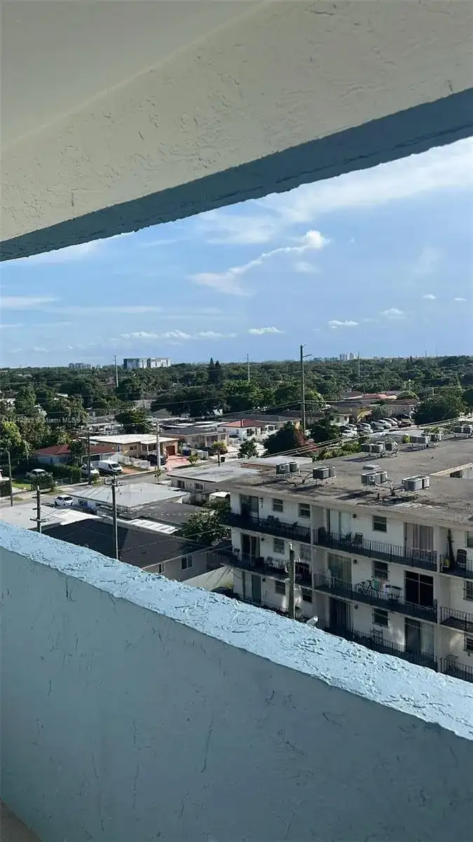5050 NW 7th St # 720, Miami FL 33126 photo 3