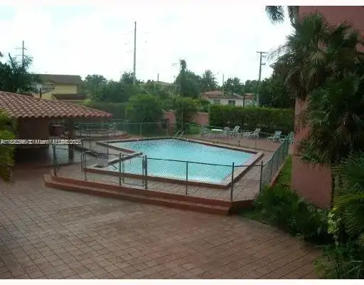 5050 NW 7th St # 720, Miami FL 33126 photo 4