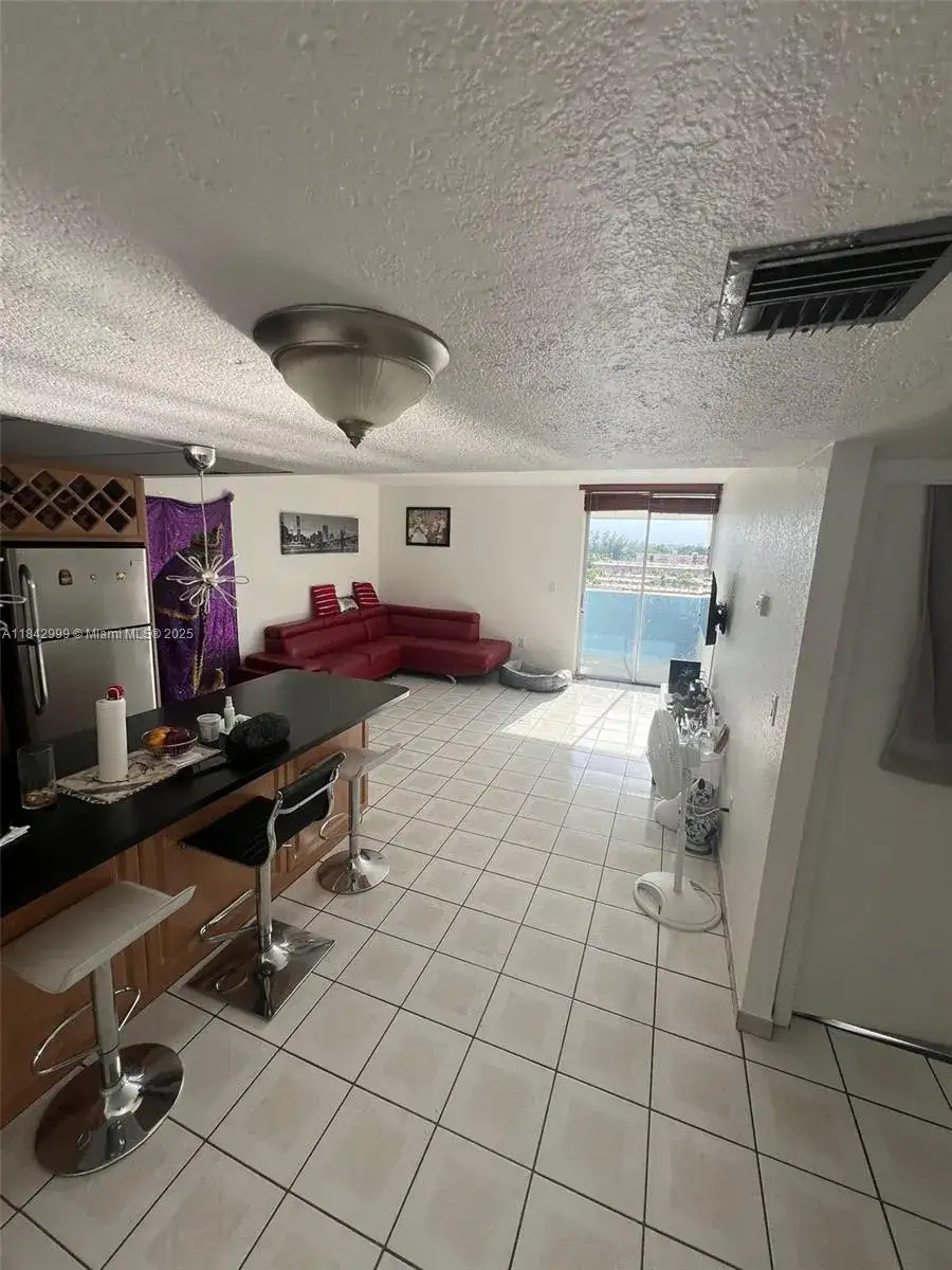 5050 NW 7th St # 720, Miami FL 33126 photo 5