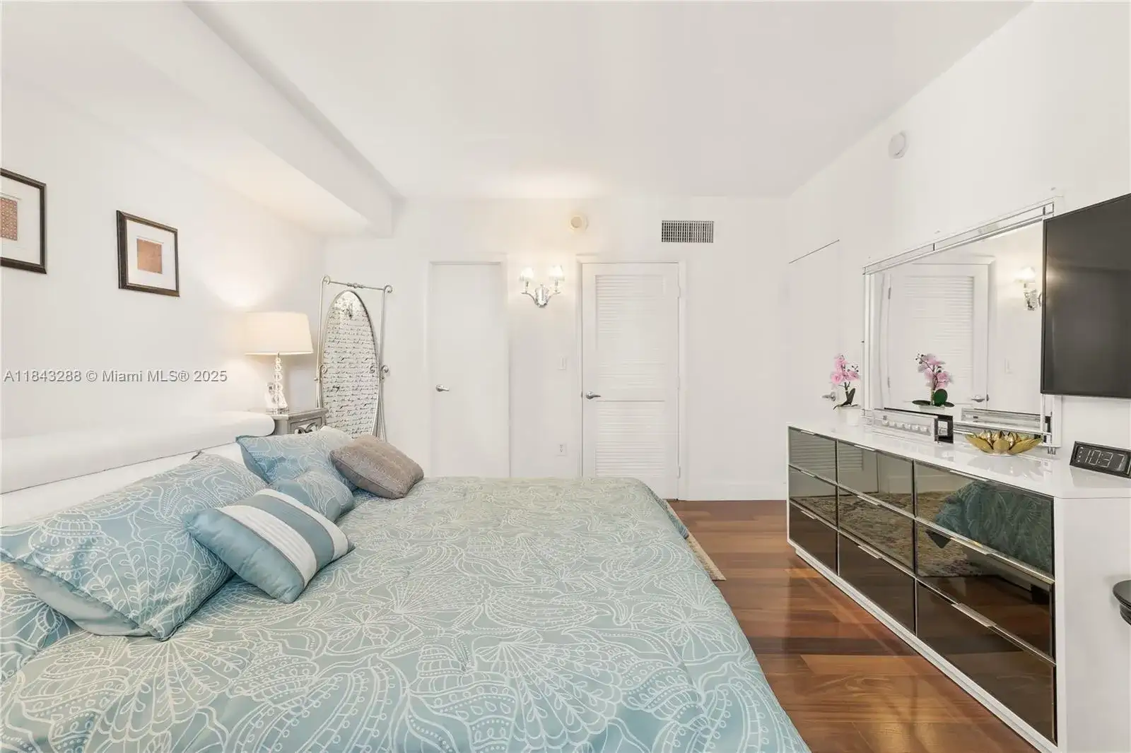 10275 COLLINS AV # 611, Bal Harbour FL 33154 photo 4