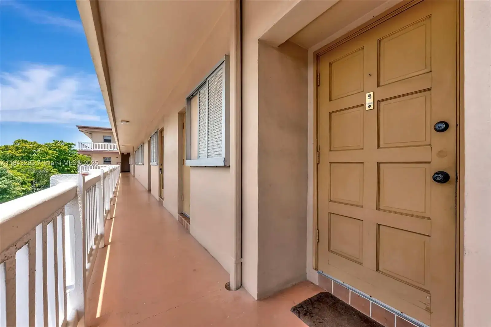 6751 Cypress Rd # 306, Plantation FL 33317 photo 3