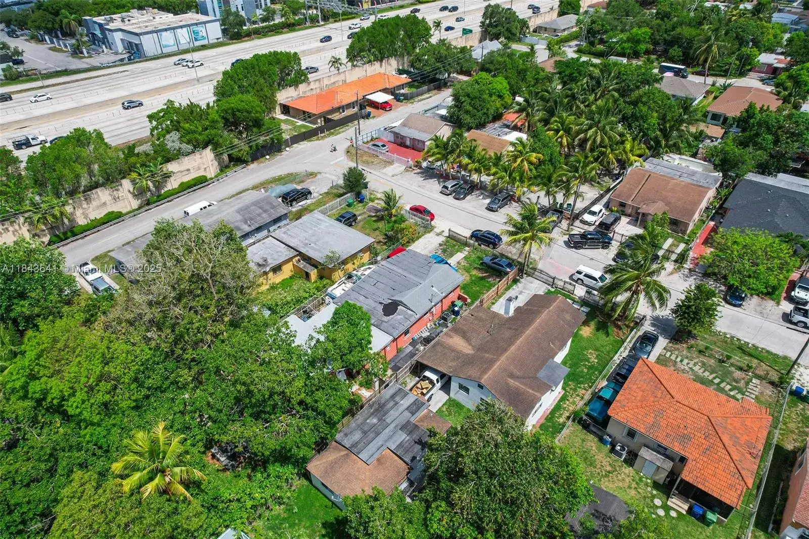 578 NW 97th St, Miami FL 33150 photo 3