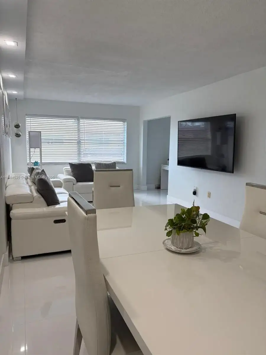 495 NW 72nd Ave # 408, Miami FL 33126 photo 3