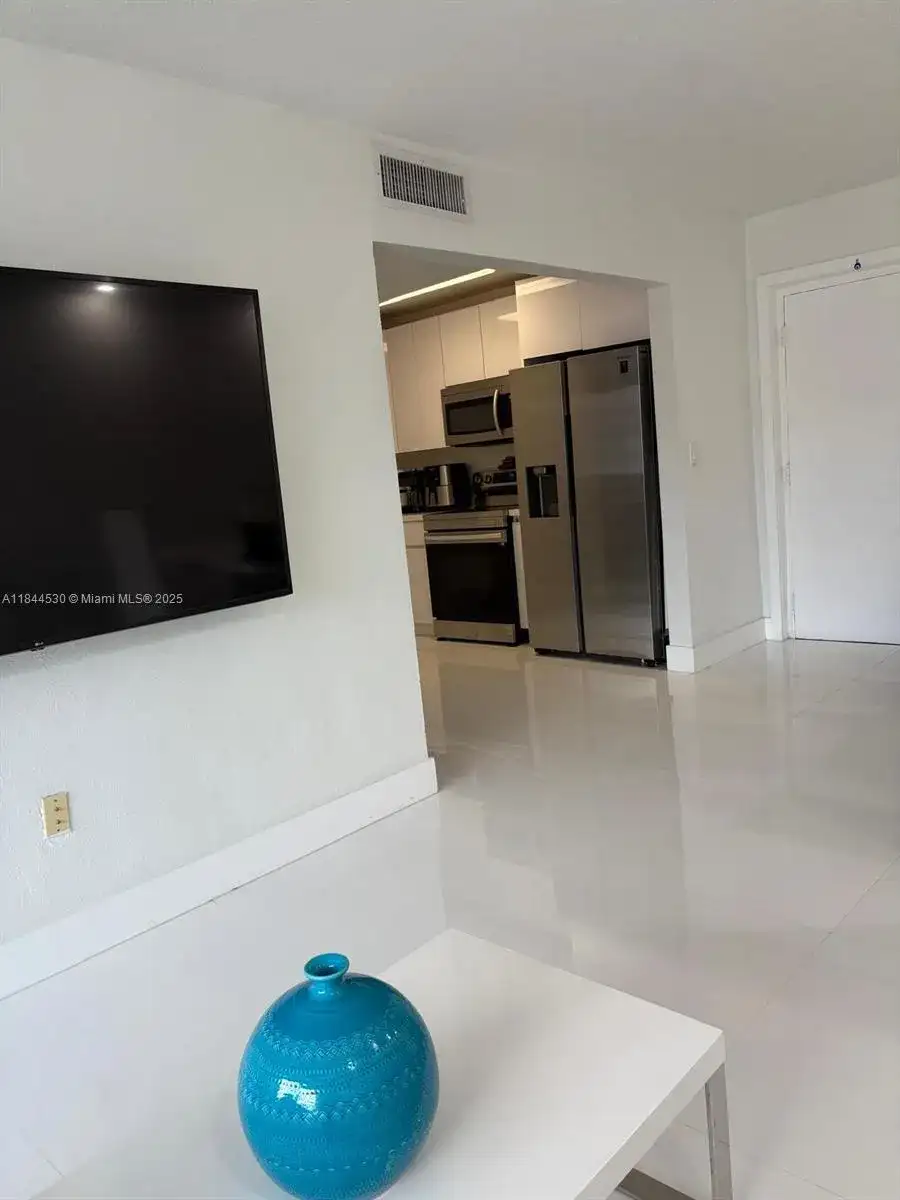 495 NW 72nd Ave # 408, Miami FL 33126 photo 4