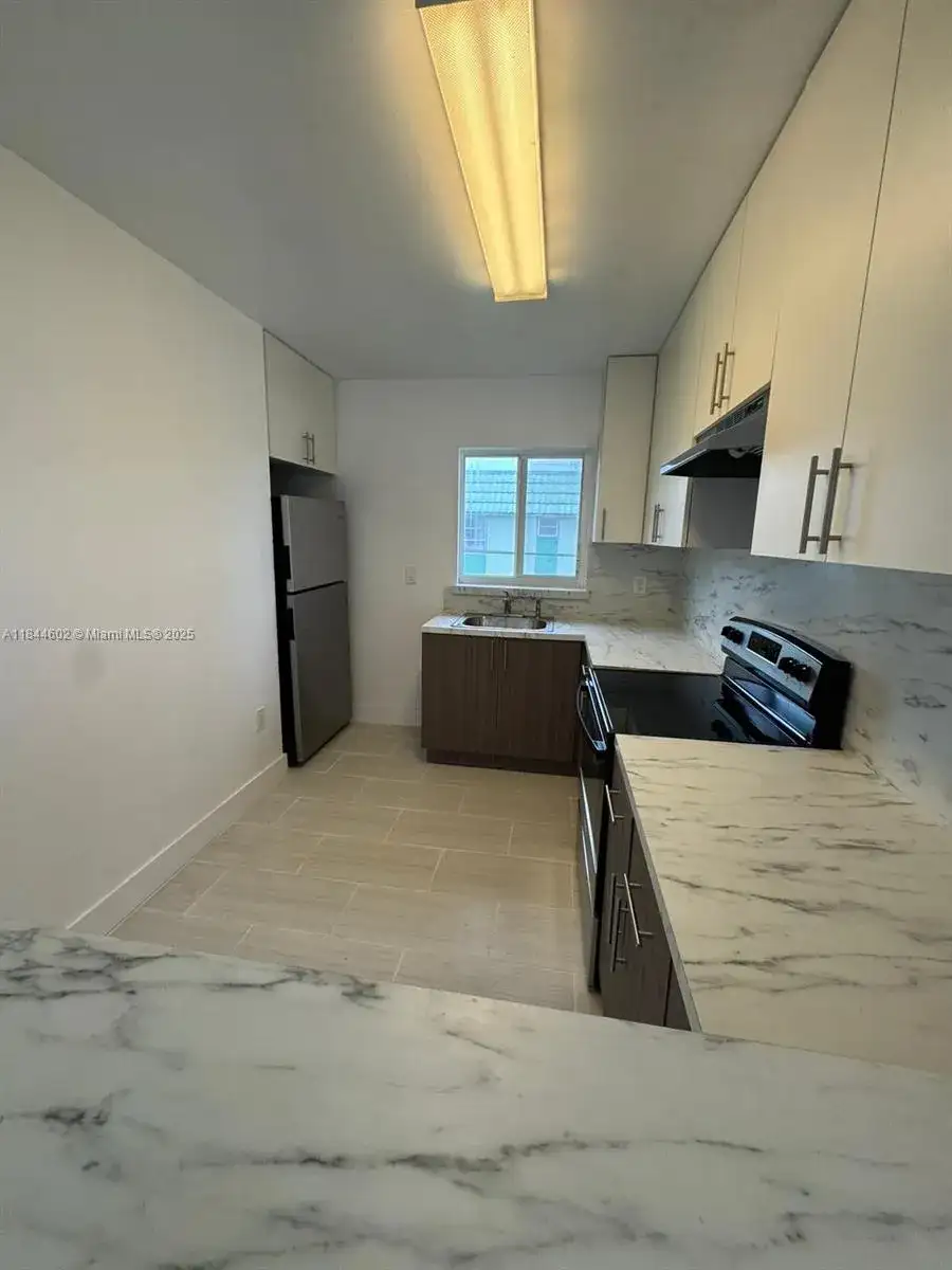 800 NW 44th Ave # 4, Miami FL 33126 photo 4