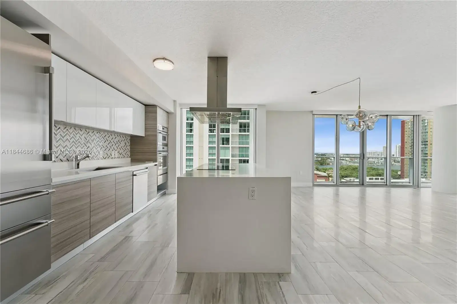 300 Sunny Isles Blvd # 1107, Sunny Isles Beach FL 33160 photo 4