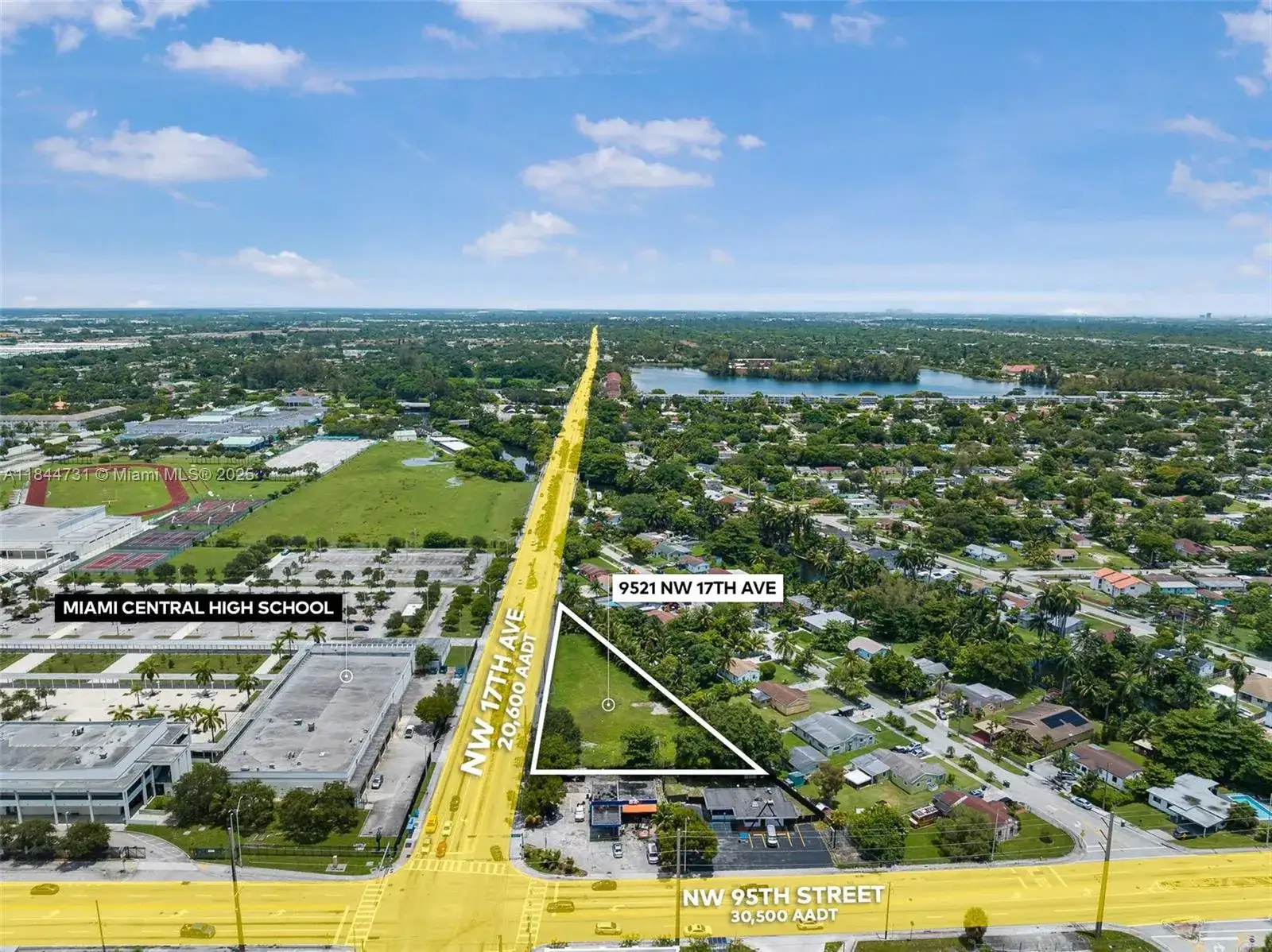 9521 NW 17th Ave, Miami FL 33147 photo 3